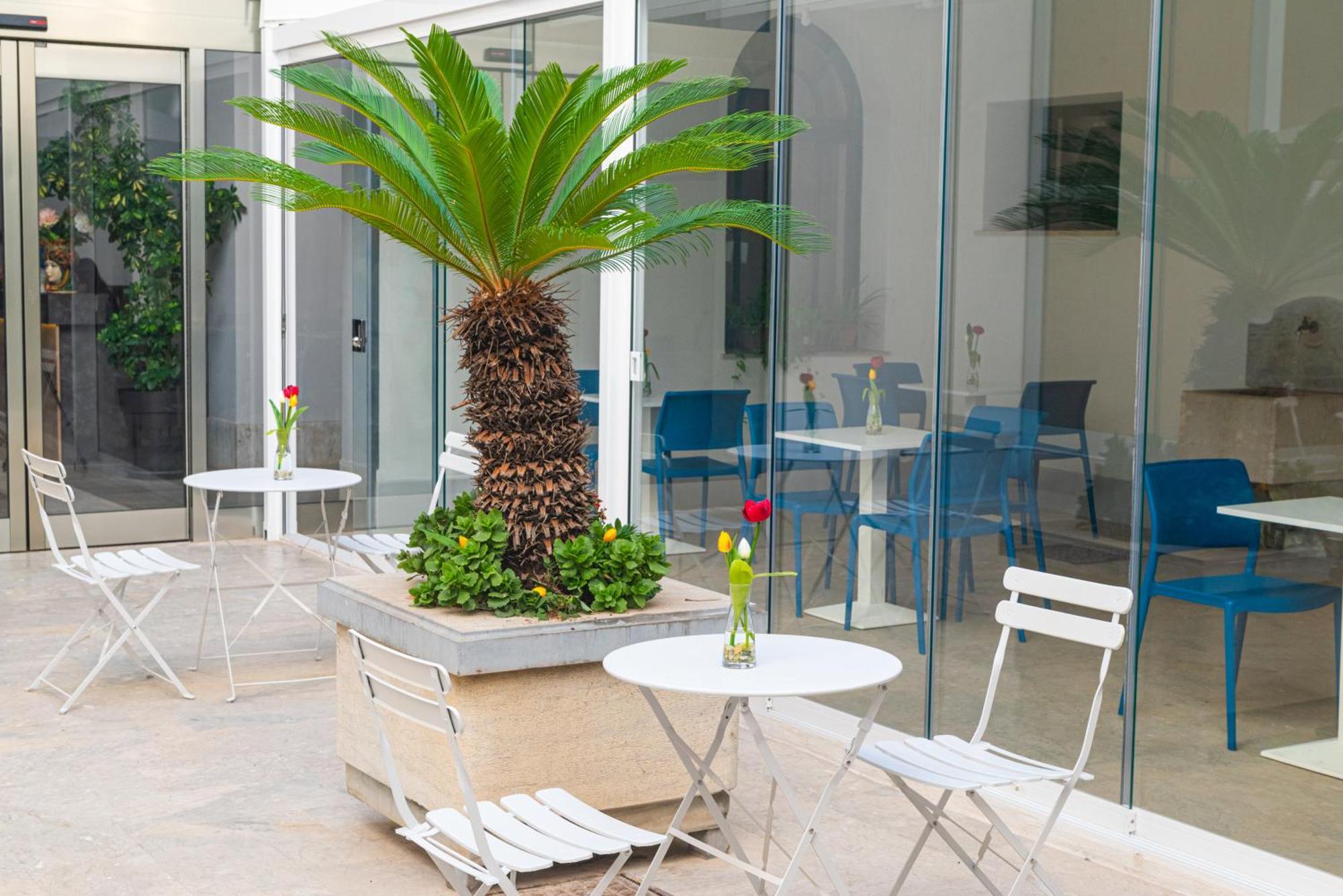 Historico Loft & Rooms Palazzo Adragna XIX Trapani Exterior photo